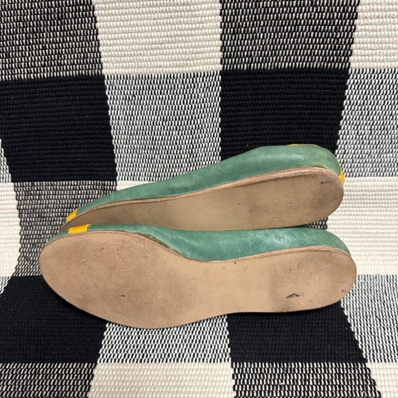 Stuart Weitzman euc green yellow leather ballerina round toe women’s flats shoes - Picture 7 of 7